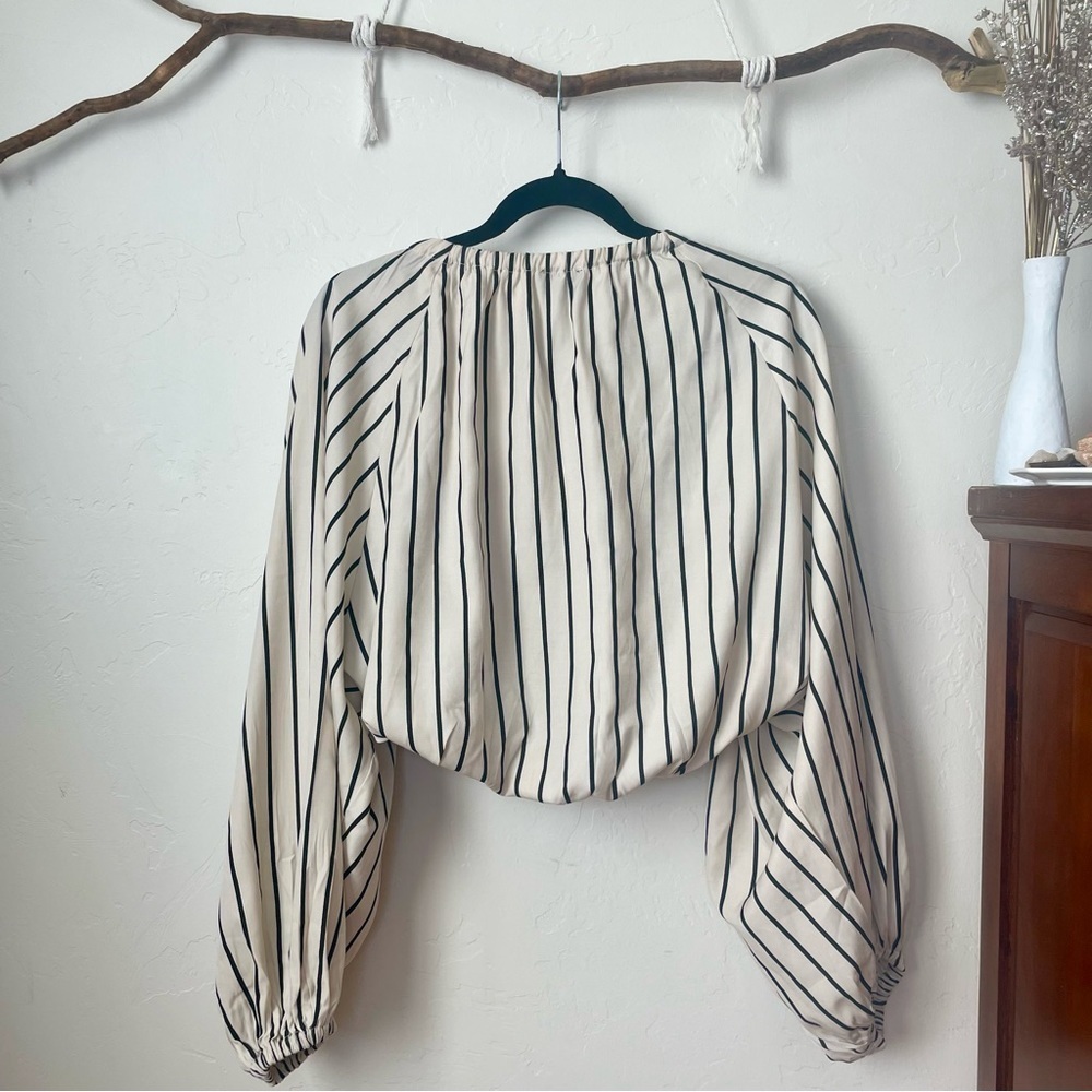 Bebe Twill Stripe Balloon Sleeve 2 Piece Bolero Set - Picture 8 of 14